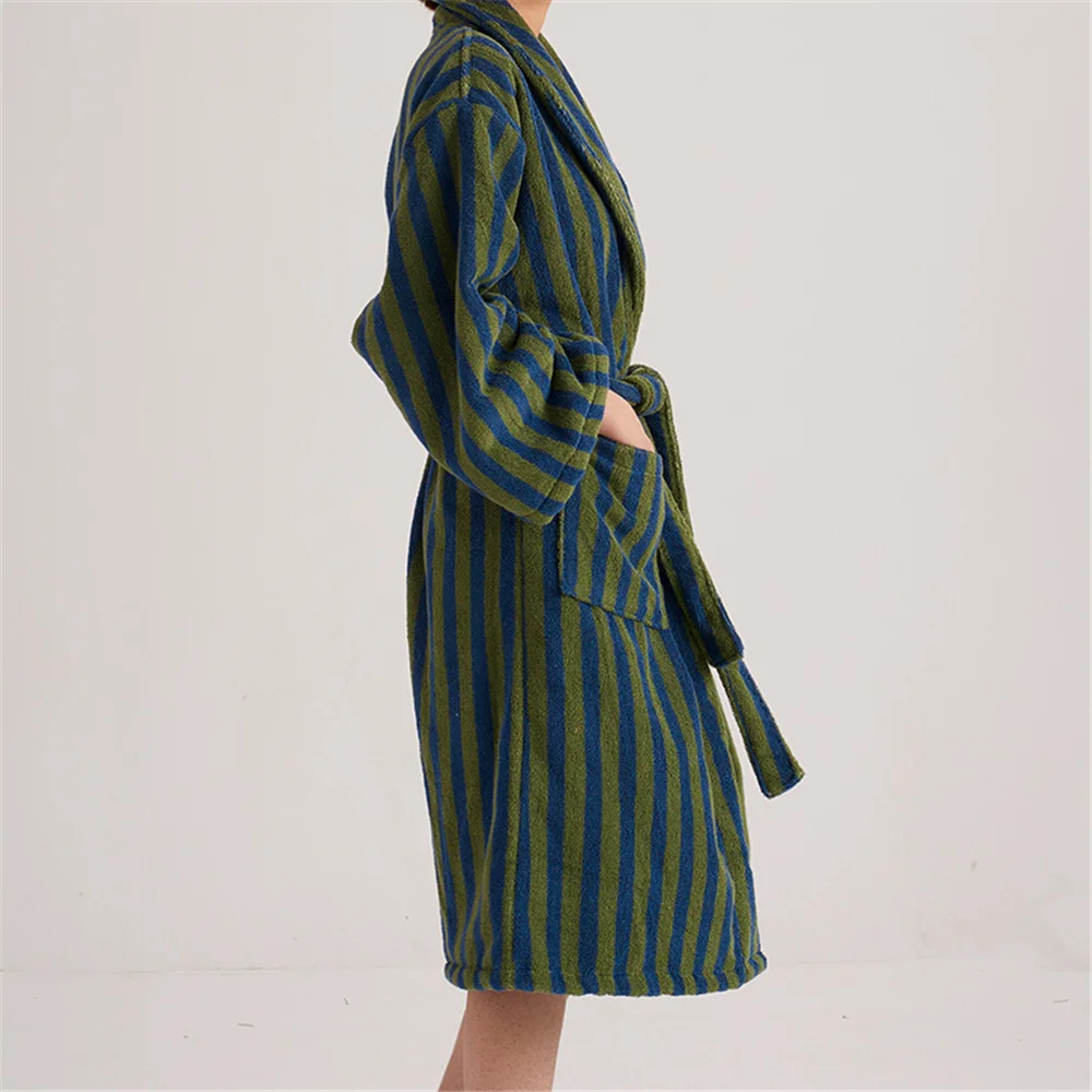 robe de chambre avec boutons