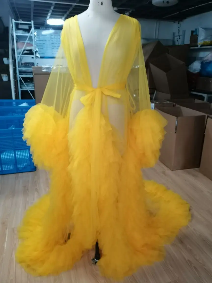 robe de détente transparente jaune